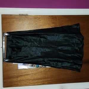 BRAND NEW BABATON BLACK RAYON AND POLYESTER FLARED DRESS. SIZE 2.